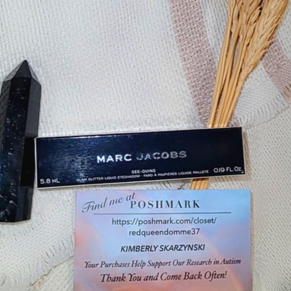 💫MARC JACOBS GLITTER GLAM SEE-QUINS: SMOKED GLASS EYESHADOW 💫